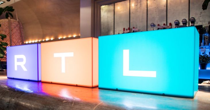 Megszűnik az RTL egyik csatornája, de Prizma néven indít helyette újat