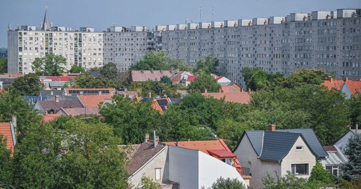 Örülhetnek a panellakók: itt vannak a lakásfelújítási program részletei, a szükséges önerő mértéke is kiderült