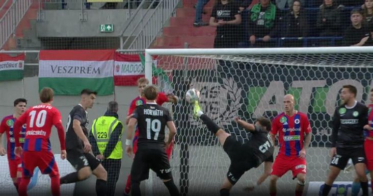 Szenzációs ollózás kellett a paksi győzelemhez