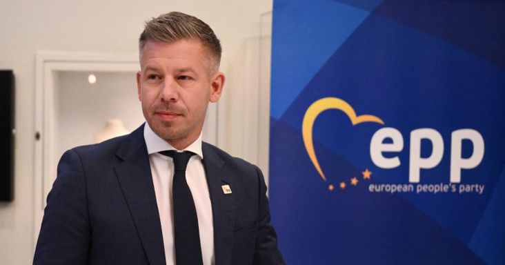 Magyar Péter Büsszelben: Orbán blődségeket beszél