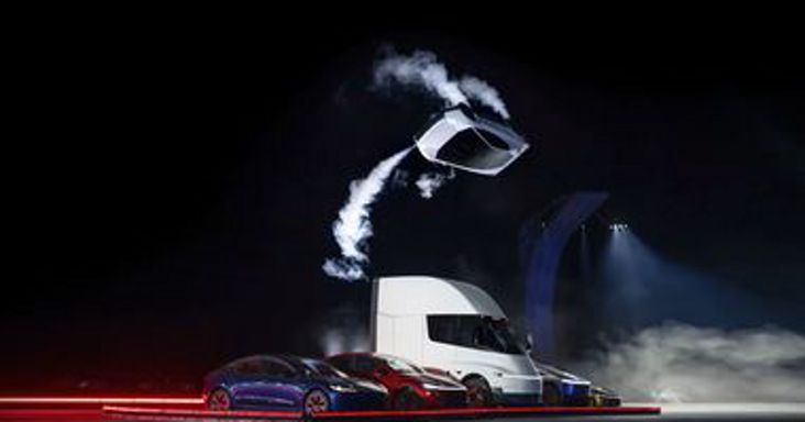 A Ferrari vezérét lenyűgözte a Tesla repülő autós őrültsége