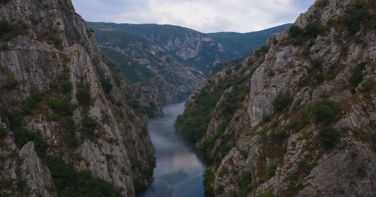 338 méteres mélységgel új barlangi merülési világrekordot állítottak fel Észak-Macedóniában